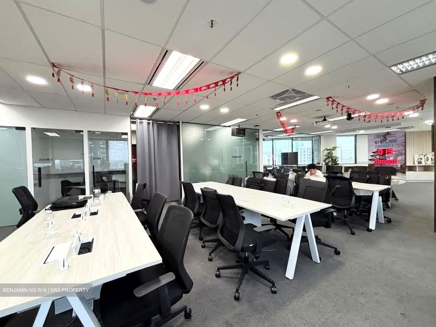 United Square (D11), Office #543687761
